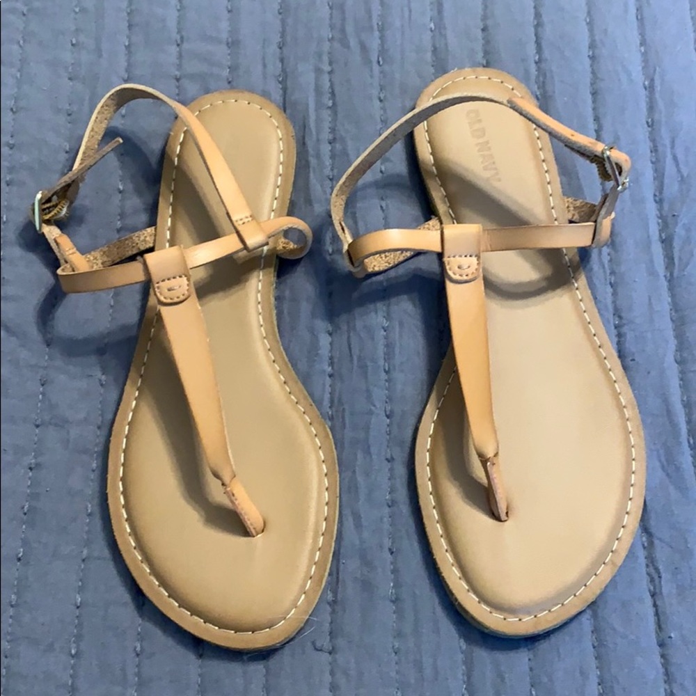 Leather t strap sandals